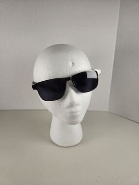 PUGS Polarized And 100 UV Sunglasses Style 1601 Black Lens Unisex Sunglasses